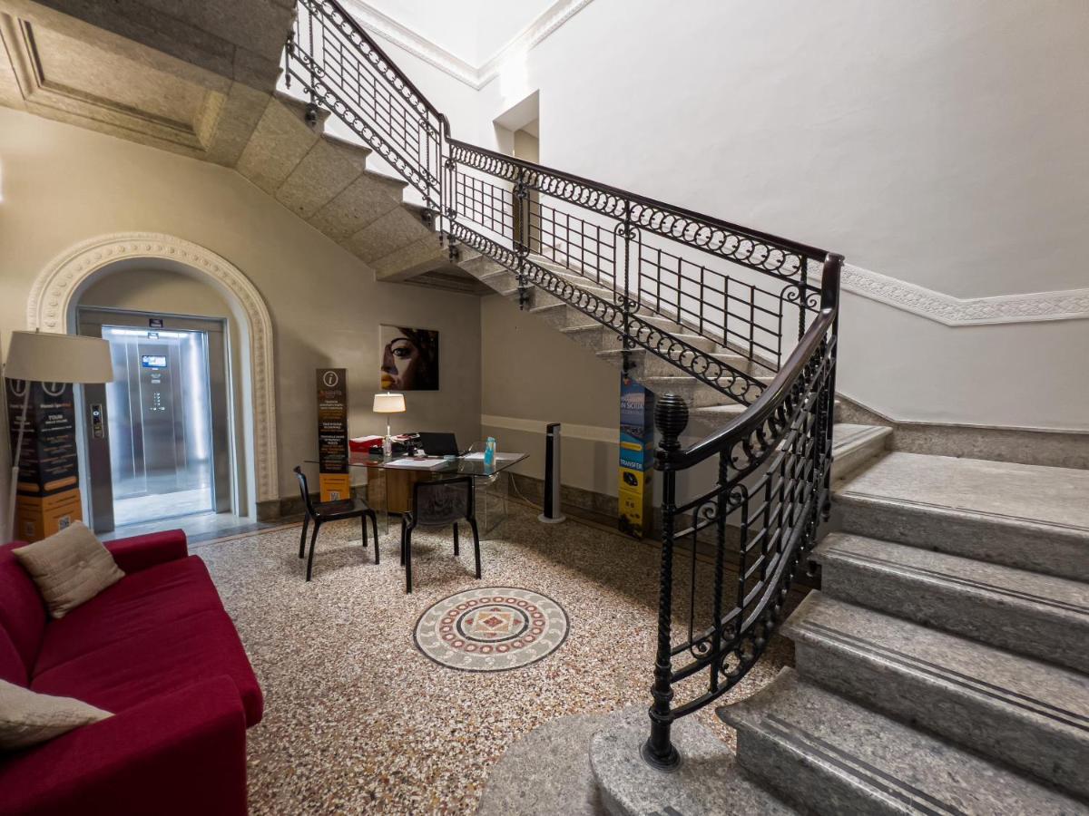Historico Loft & Rooms Palazzo Adragna XIX Trapani Exterior foto