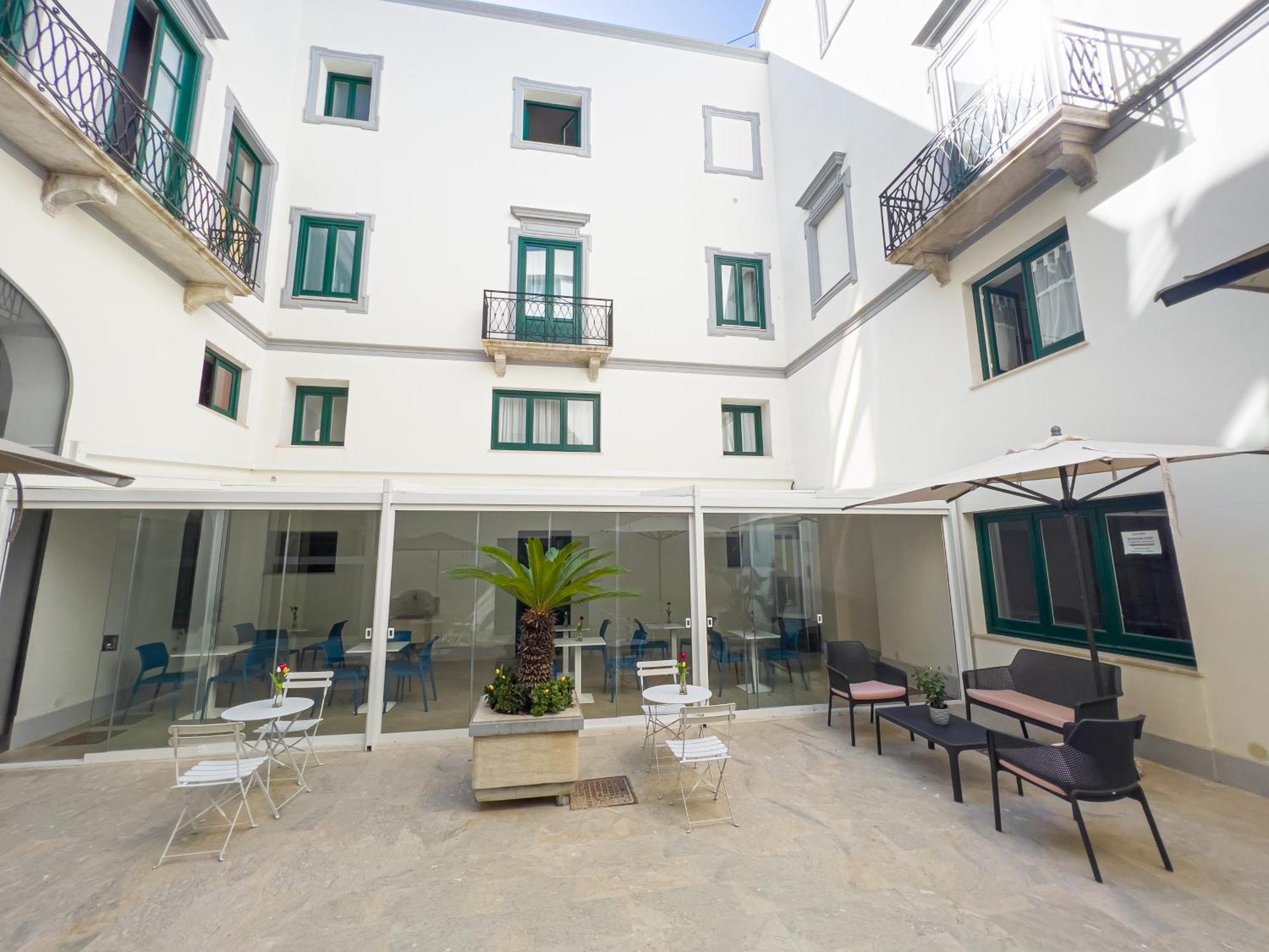 Historico Loft & Rooms Palazzo Adragna XIX Trapani Exterior foto