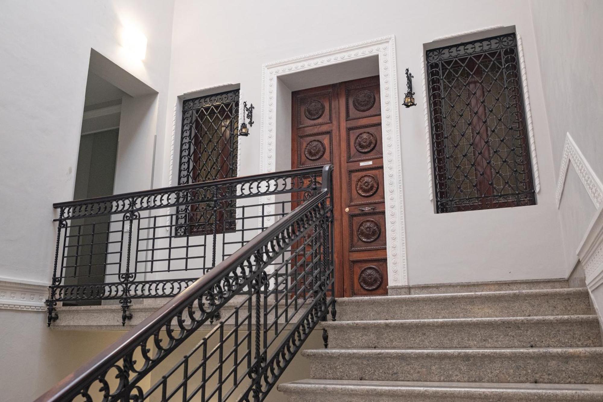 Historico Loft & Rooms Palazzo Adragna XIX Trapani Exterior foto
